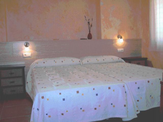 Hostal Valle Del Iregua Albelda De Iregua Værelse billede